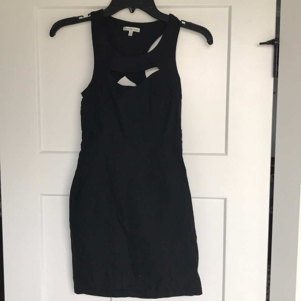 Black bodycon dress